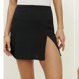 Reformation Margot Skirt Size 4 Black (slit mini skirt)